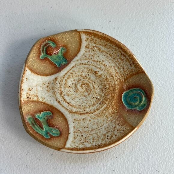 Studio Art Pottery 3.5" Stoneware Trinket Dish Tray Handmade Signed - Picture 1 of 7